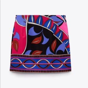 *NWT* Zara mini skirt